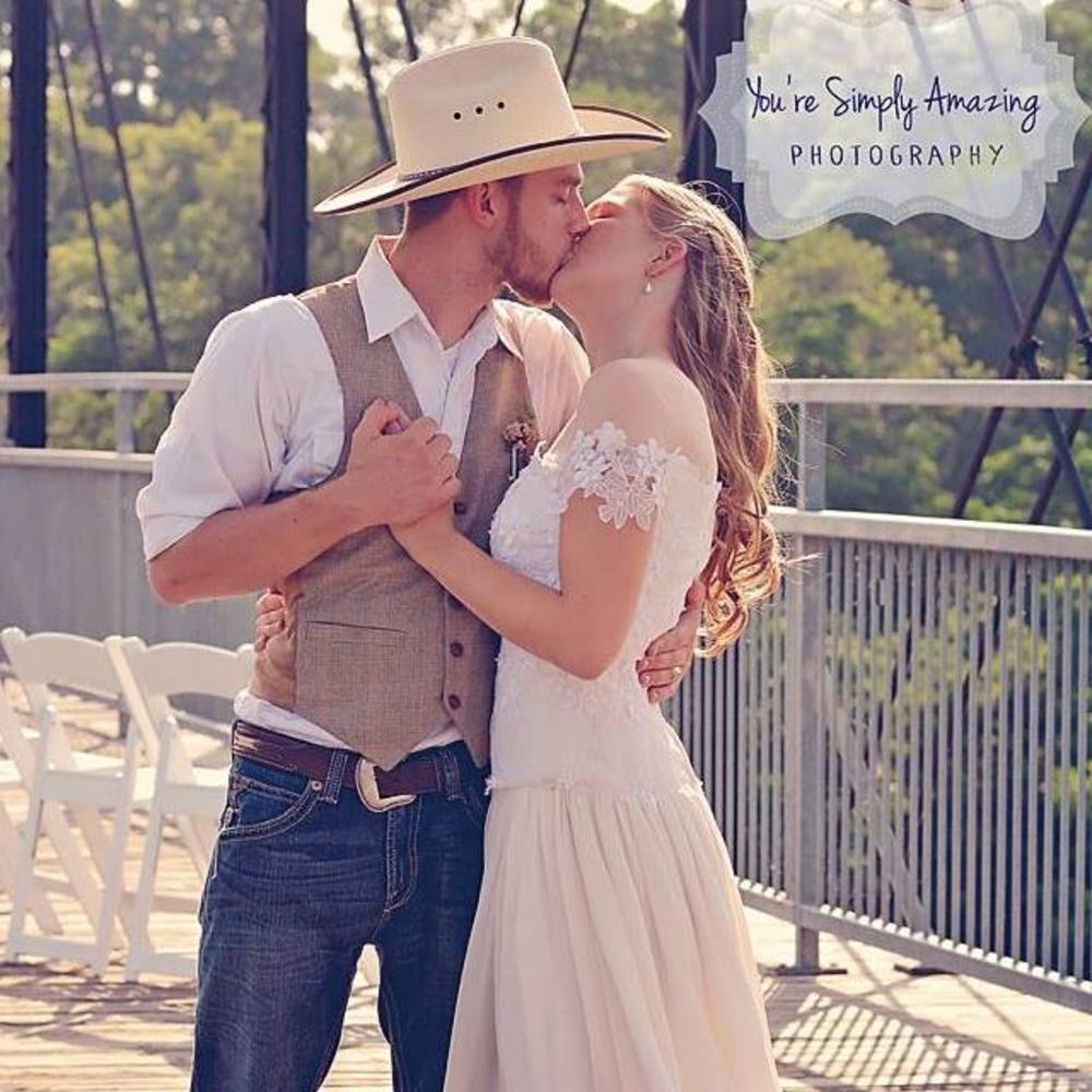 Meet your Posher, Dakota